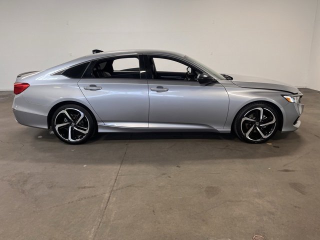 Used 2021 Honda Accord Sport image 2