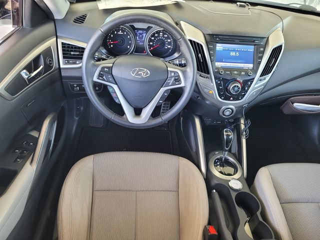 Used 2013 Hyundai Veloster w/ Style Pkg FWD image 16