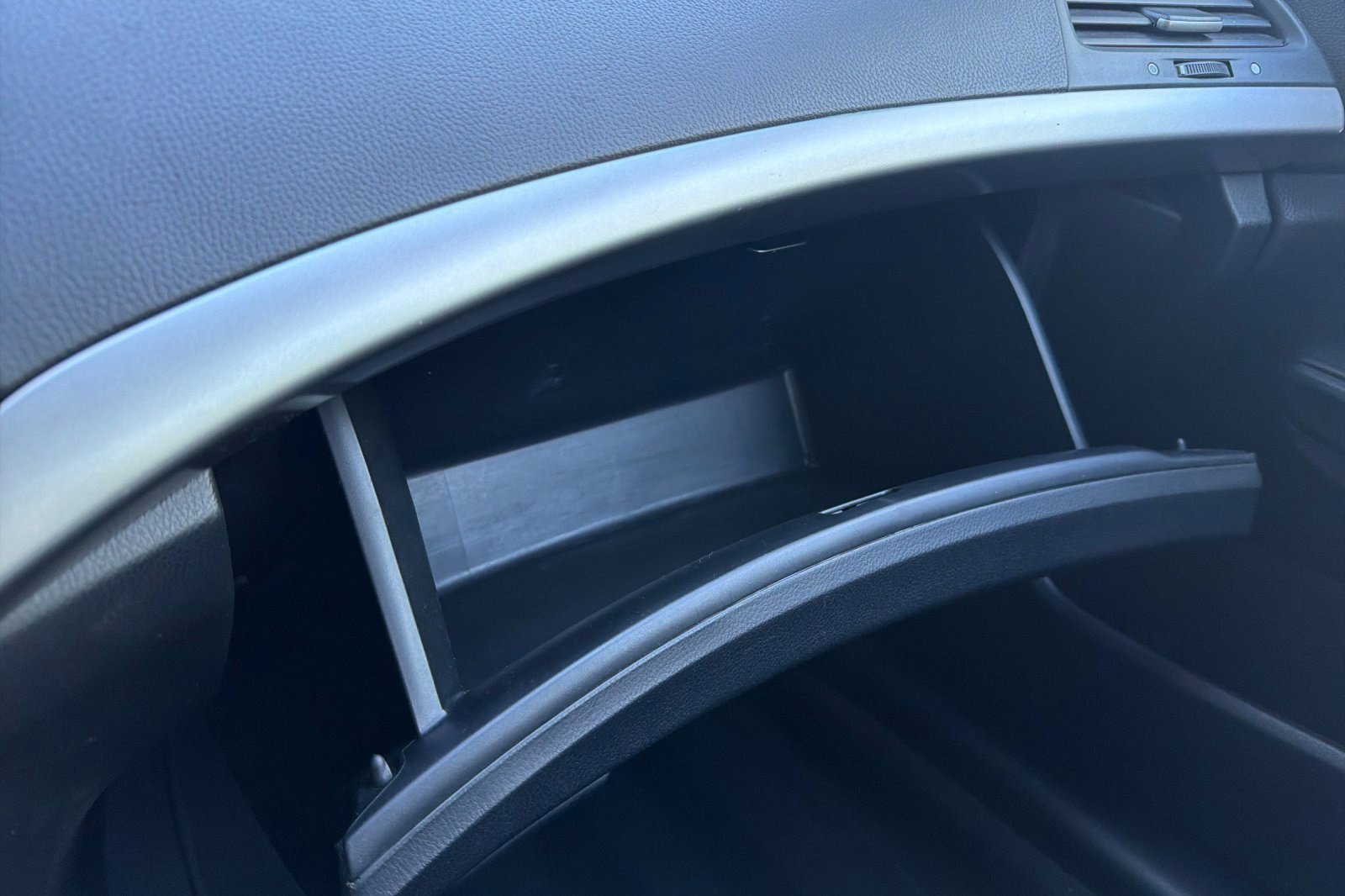 Used 2012 Honda Accord LX image 38