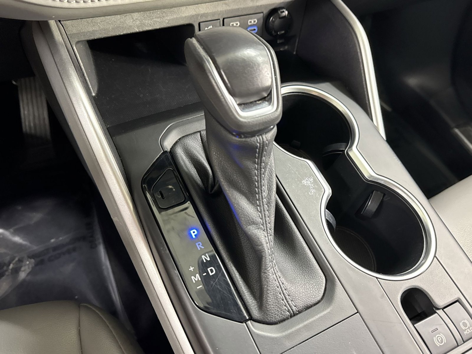 Used 2022 Toyota Highlander XLE image 26