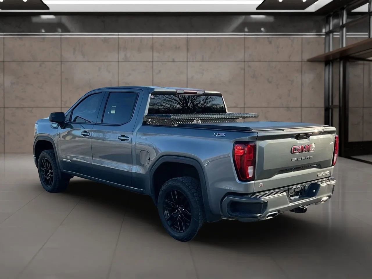 Used 2021 GMC Sierra 1500 Elevation image 3