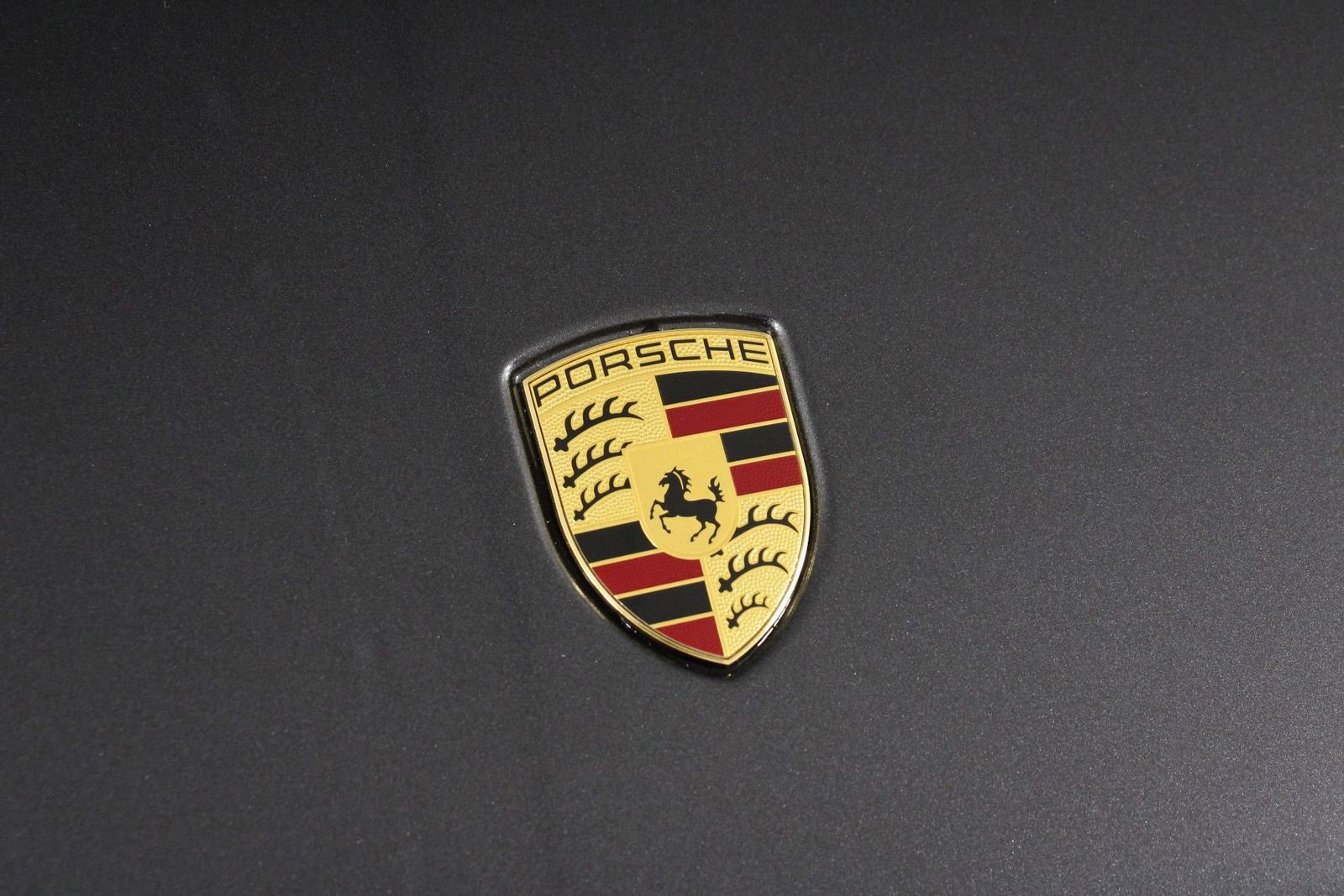 Certified 2025 Porsche Macan image 29