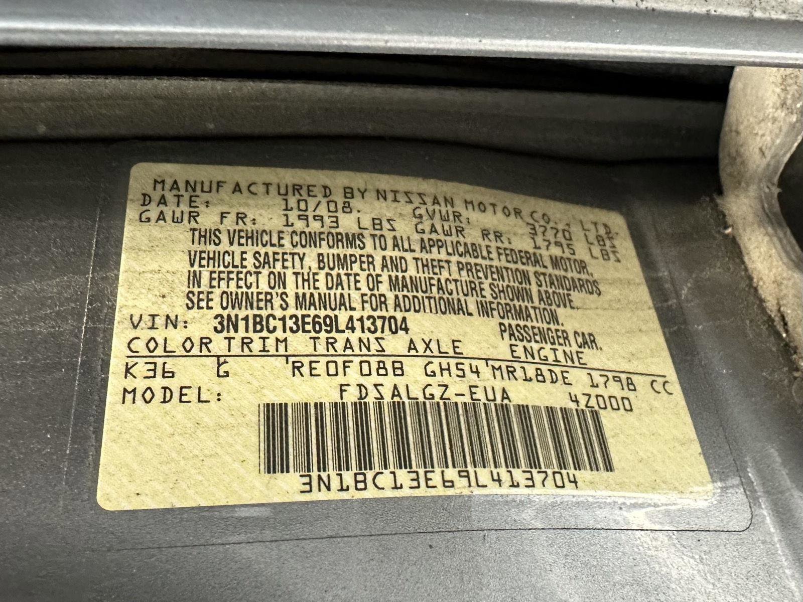 Used 2009 Nissan Versa Hatchback w/ Convenience Pkg FWD image 16