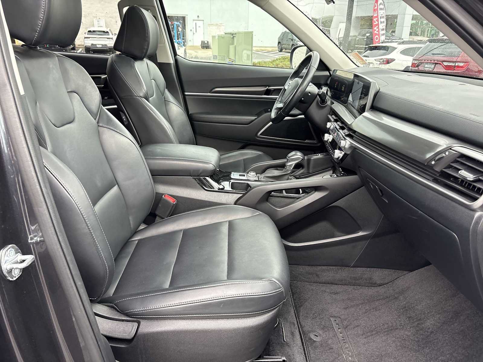 Used 2025 Kia Telluride S AWD/4WD image 28