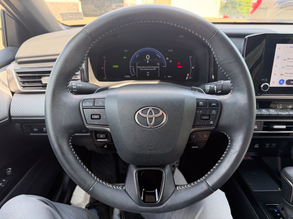 Certified 2025 Toyota Camry SE AWD/4WD image 13