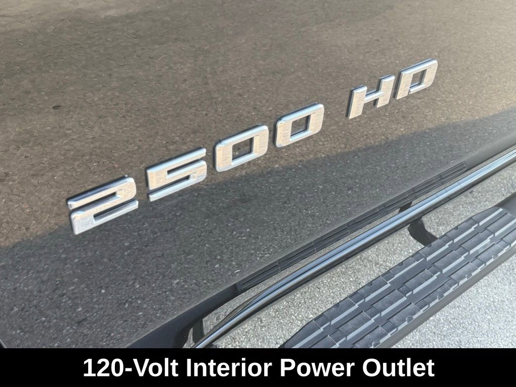 Used 2025 Chevrolet Silverado 2500 LT image 29
