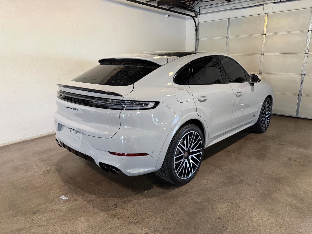 Used 2025 Porsche Cayenne GTS image 6