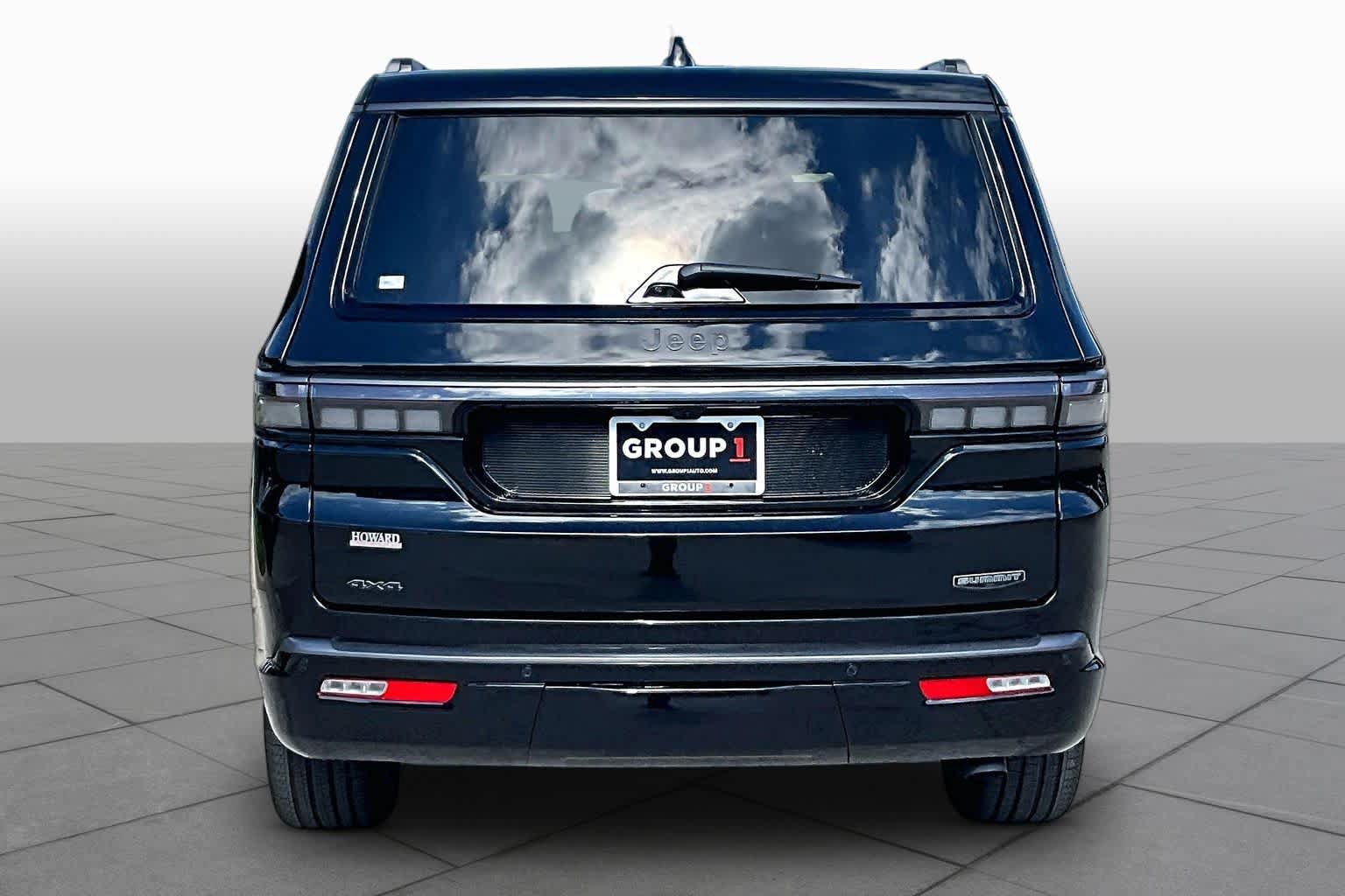 New 2027 Jeep Grand Wagoneer Summit AWD/4WD image 4