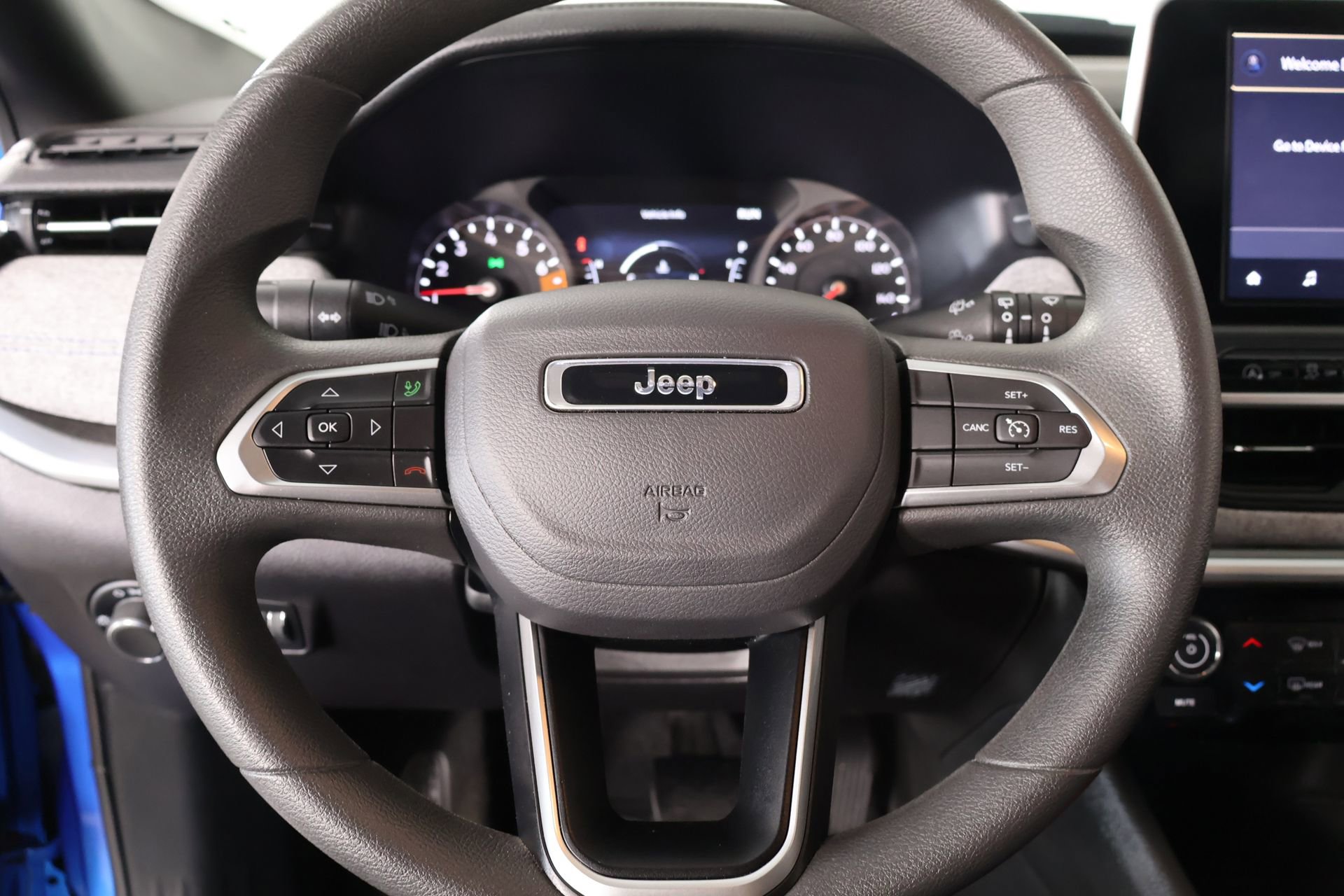 Used 2025 Jeep Compass Sport w/ Mopar Graphics Package AWD/4WD image 3