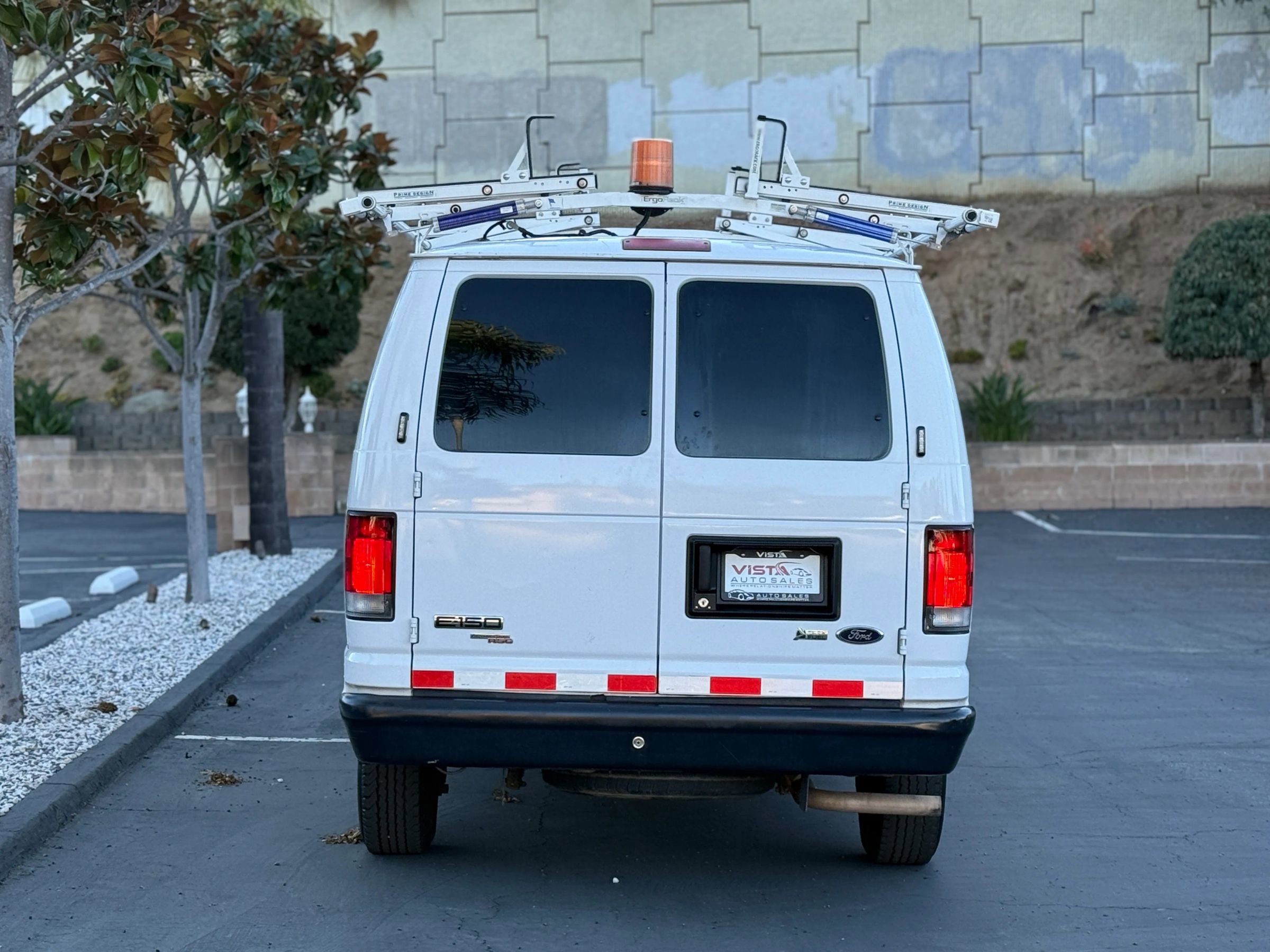 Used 2014 Ford E-150 and Econoline 150 w/ Power Group image 5