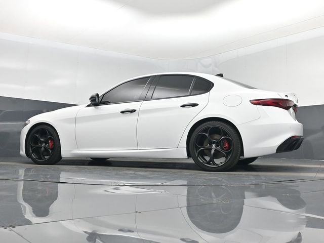 Used 2021 Alfa Romeo Giulia Ti Sport image 51