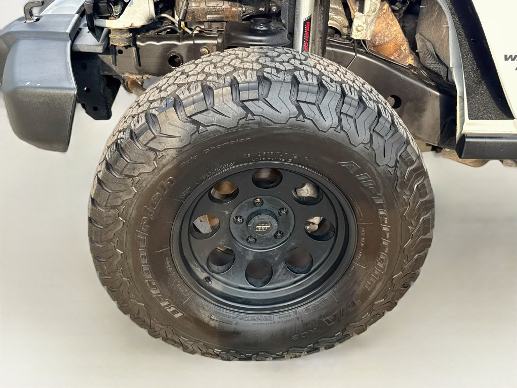Used 2018 Jeep Wrangler Unlimited Sport w/ Quick Order Package 24W AWD/4WD image 34