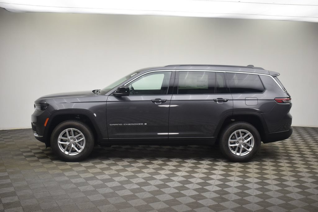 New 2026 Jeep Grand Cherokee L Laredo w/ Trailer Tow Package AWD/4WD image 13