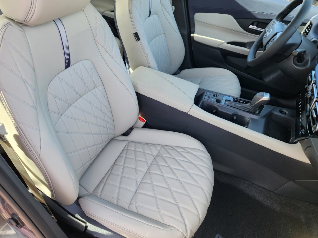 New 2026 Nissan Sentra SL w/ Floor Mat Package FWD image 14