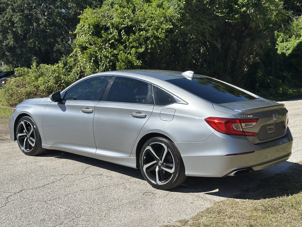 Used 2018 Honda Accord Sport image 12