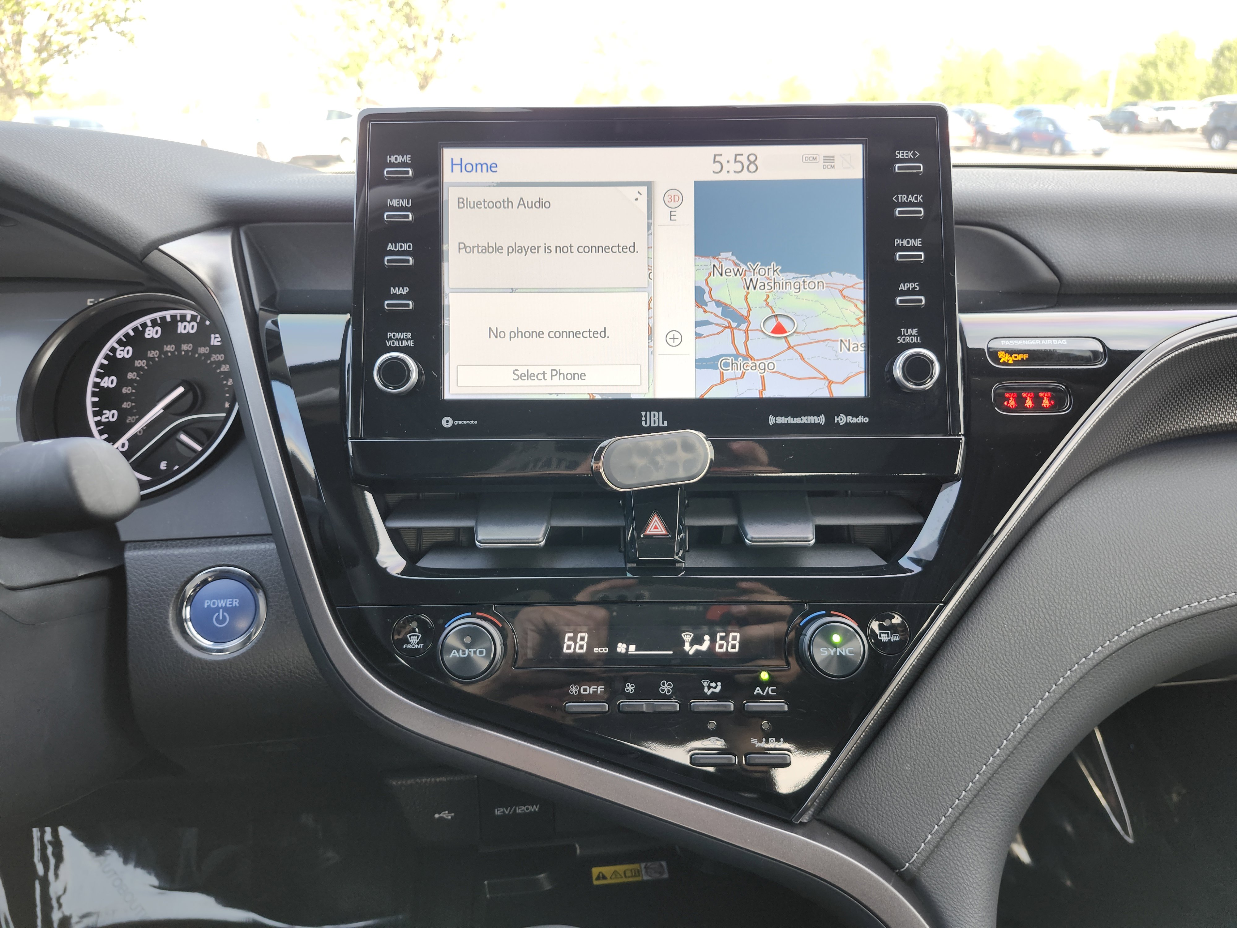 Used 2024 Toyota Camry XSE w/ Navigation Package image 33