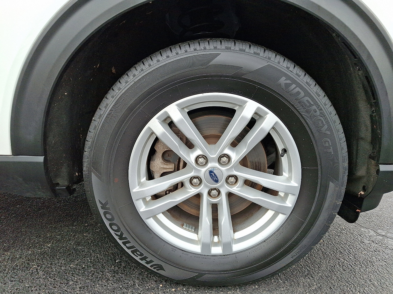 Certified 2022 Ford Explorer XLT w/ Equipment Group 202A image 8