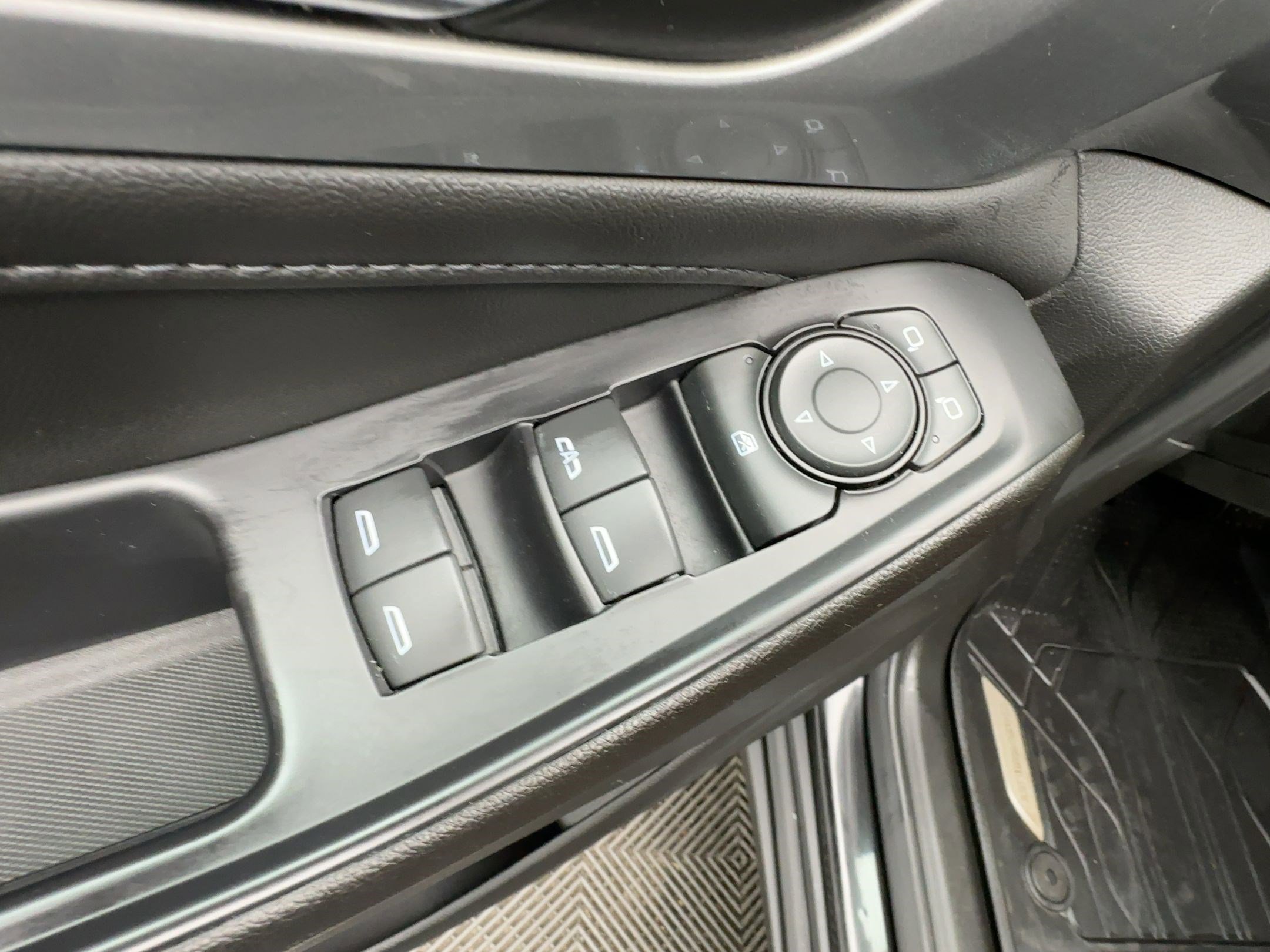 Certified 2022 Chevrolet Traverse LT w/ Midnight/Sport Edition image 13