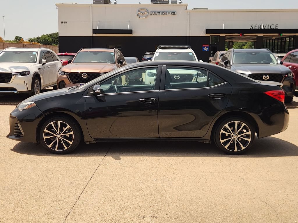 Used 2017 Toyota Corolla SE w/ Carpet Mat Package (TMS) FWD image 4