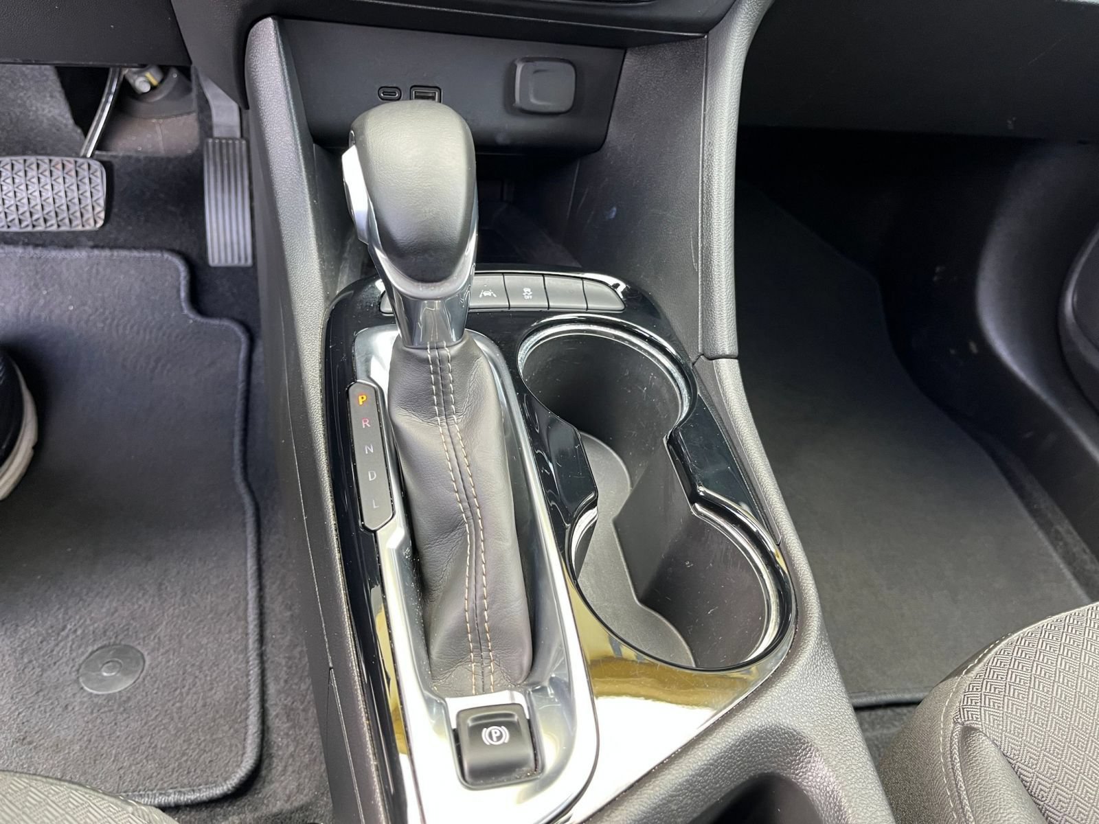 Used 2025 Buick Encore GX Preferred FWD image 38