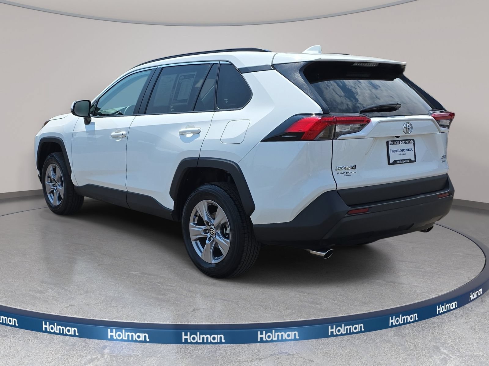Used 2025 Toyota RAV4 XLE AWD/4WD image 8