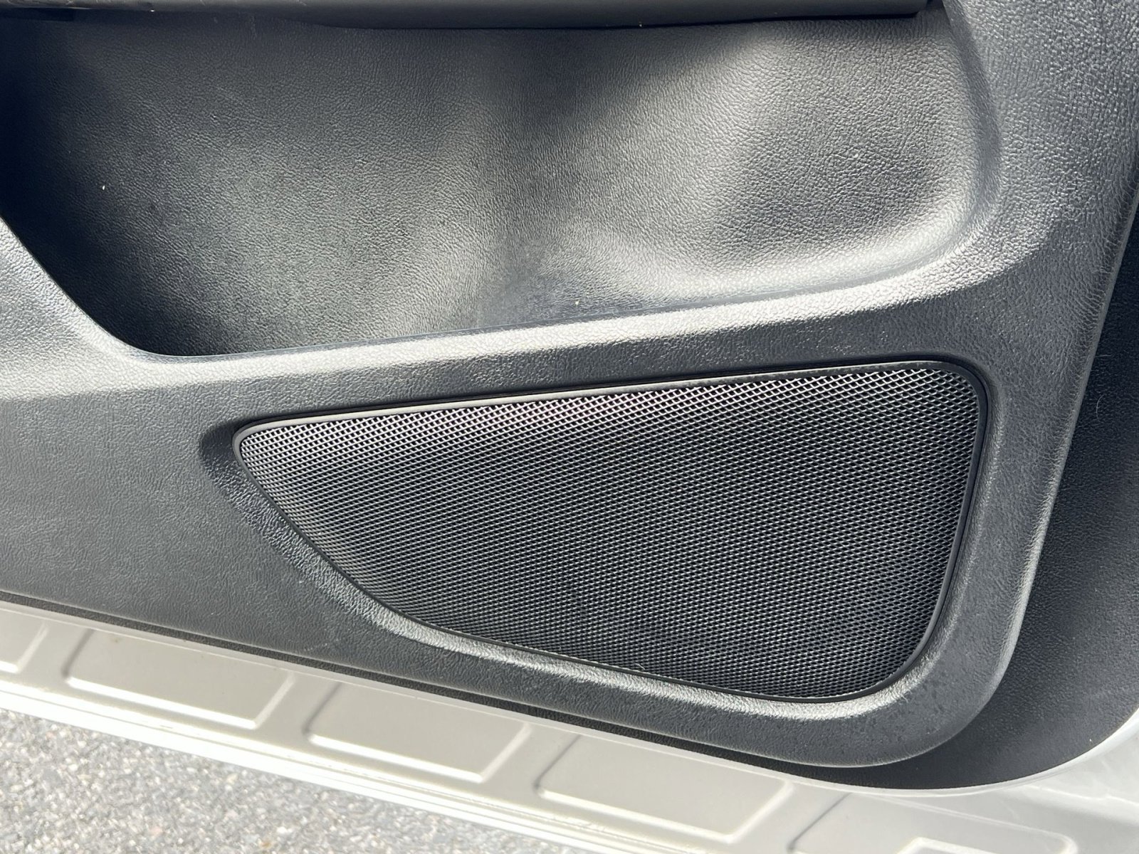 Used 2019 Lincoln MKC Premiere image 34