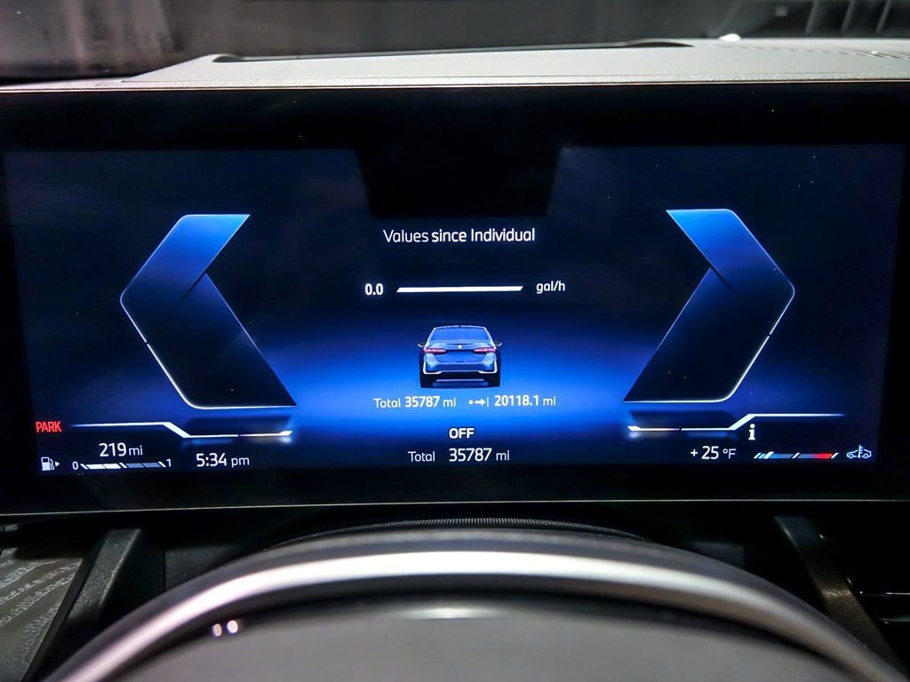 Used 2024 BMW 530i xDrive w/ Premium Package image 21