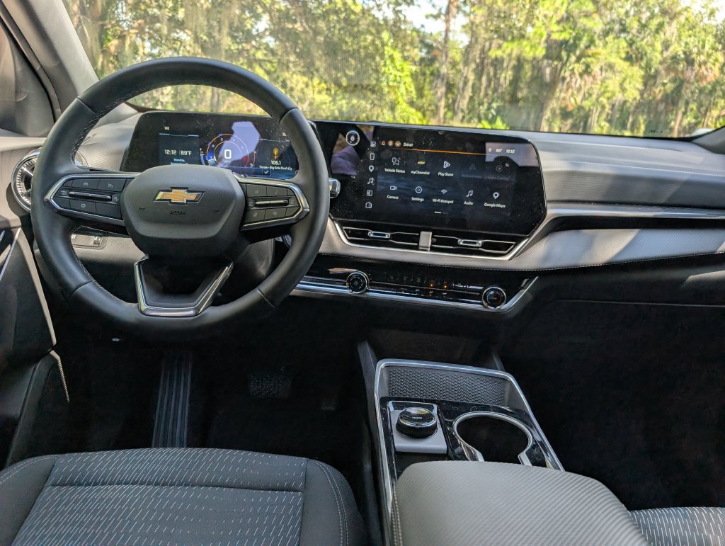 Used 2026 Chevrolet Equinox LT FWD image 13