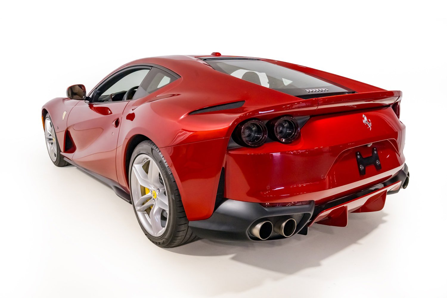 Used 2019 Ferrari 812 Superfast RWD image 4