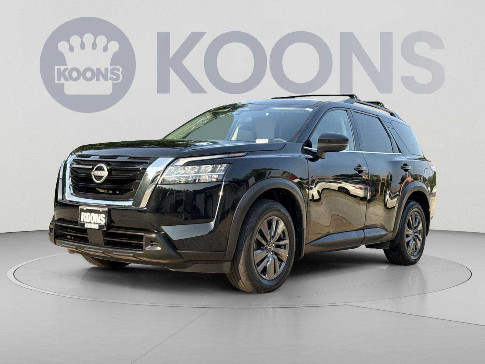 Used 2022 Nissan Pathfinder SV AWD/4WD image 1