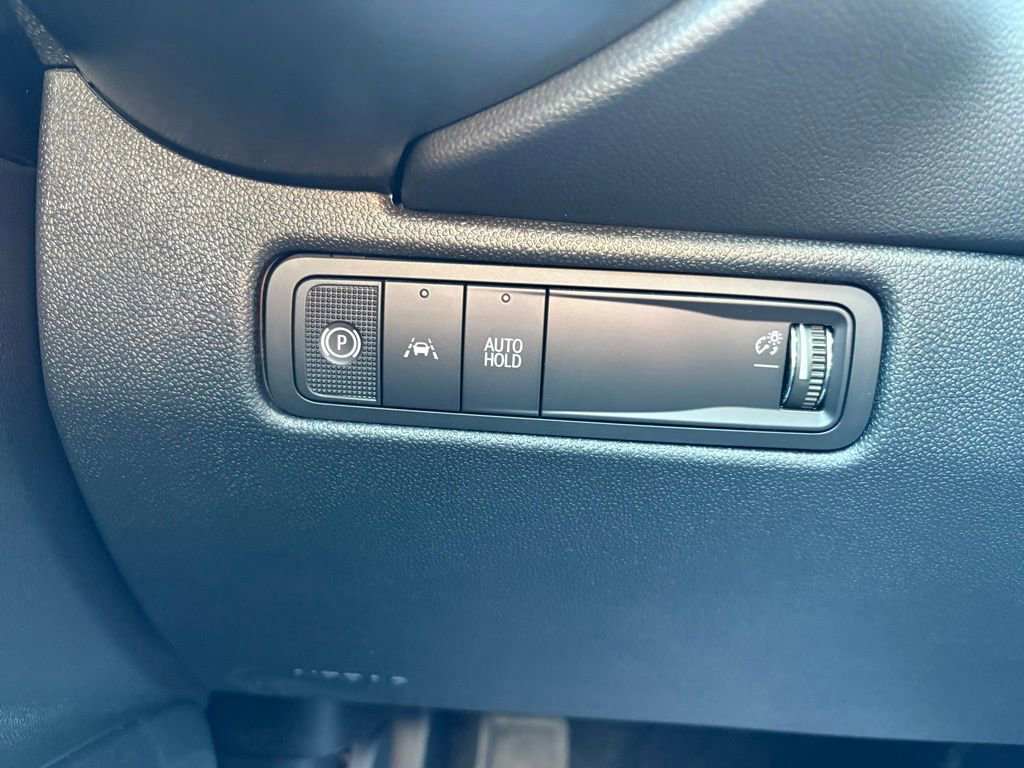 New 2026 Chevrolet Equinox EV LT w/ Comfort Package AWD/4WD image 17