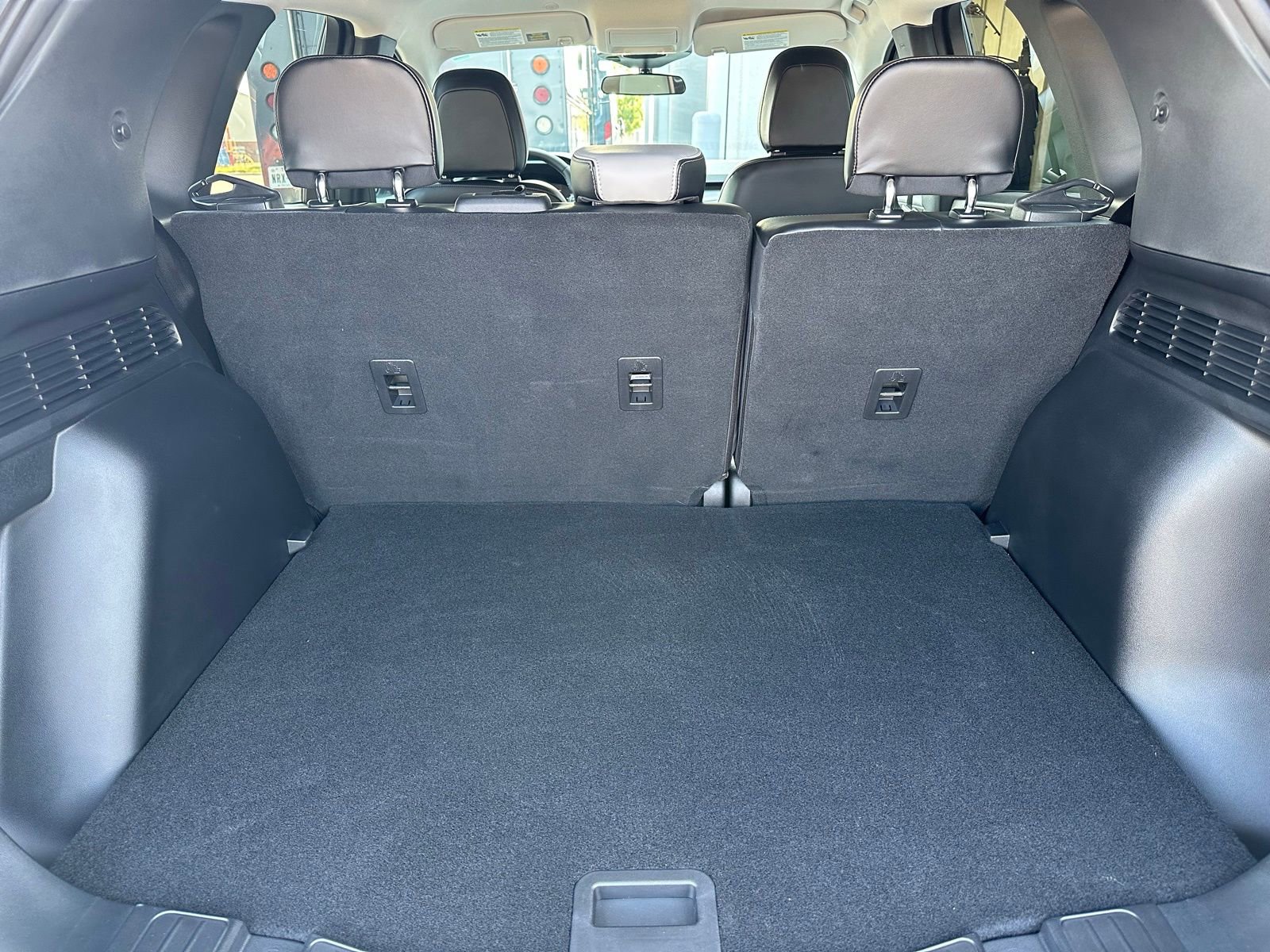 Used 2025 Ford Escape SE image 29