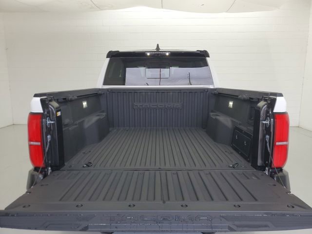 Used 2024 Toyota Tacoma TRD Pro AWD/4WD image 9