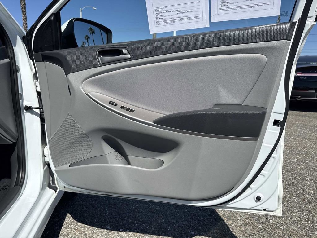 Used 2016 Hyundai Accent SE image 24