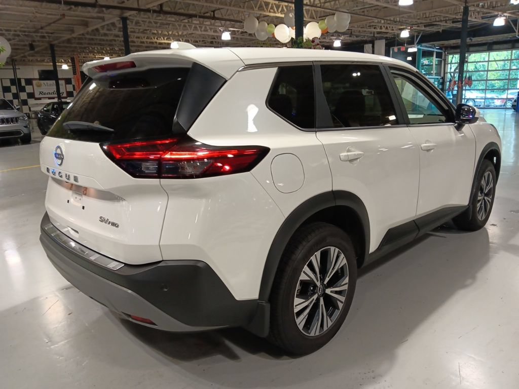 Used 2023 Nissan Rogue SV AWD/4WD image 12
