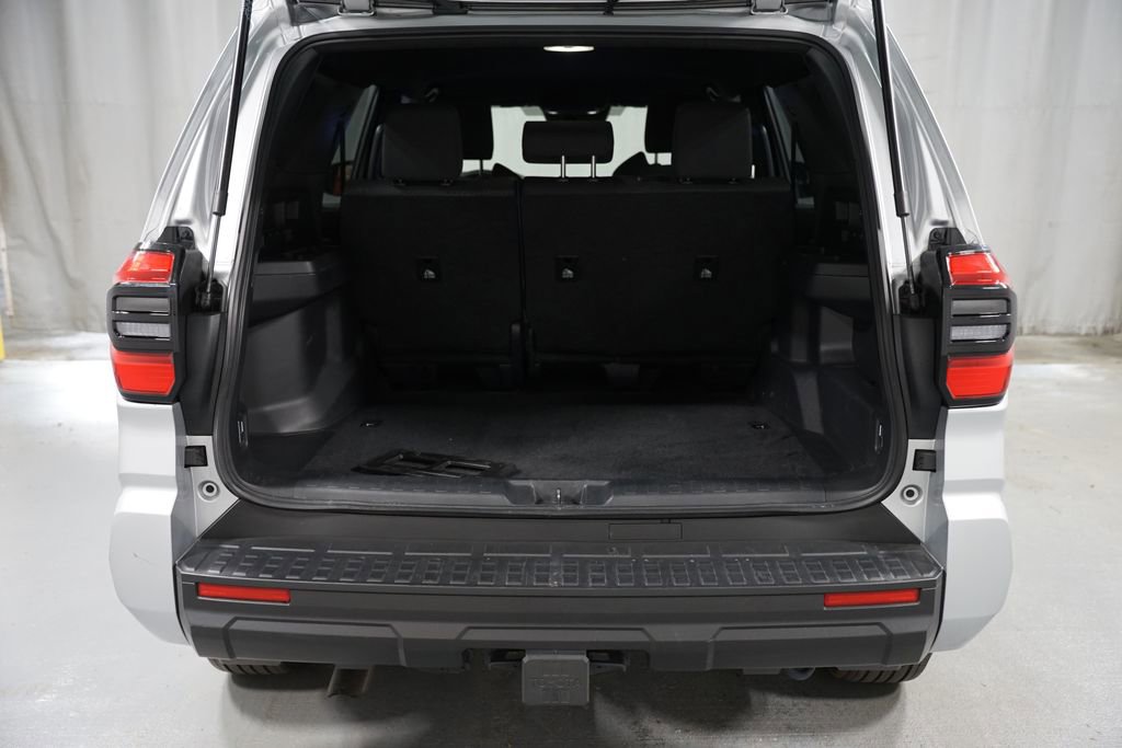 Certified 2025 Toyota 4Runner SR5 AWD/4WD image 35