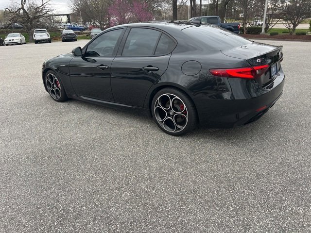 Used 2022 Alfa Romeo Giulia Veloce image 3