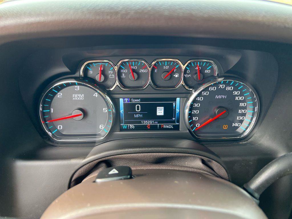 Used 2018 Chevrolet Suburban LT w/ LT Signature Package image 46