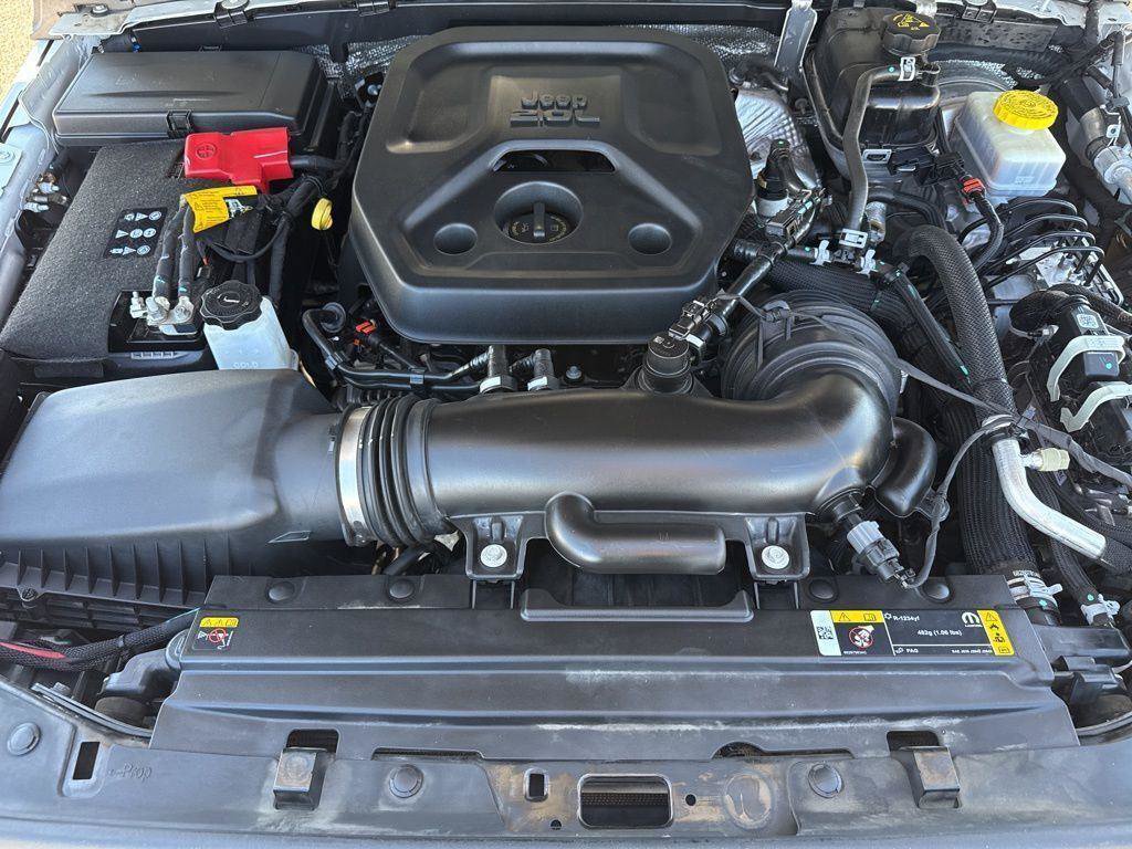 Used 2024 Jeep Wrangler Unlimited Sport AWD/4WD image 35