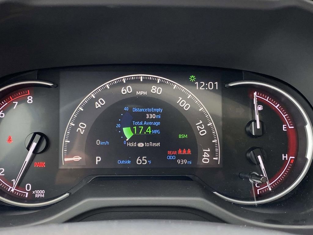 Used 2025 Toyota RAV4 XLE w/ Convenience Package FWD image 34