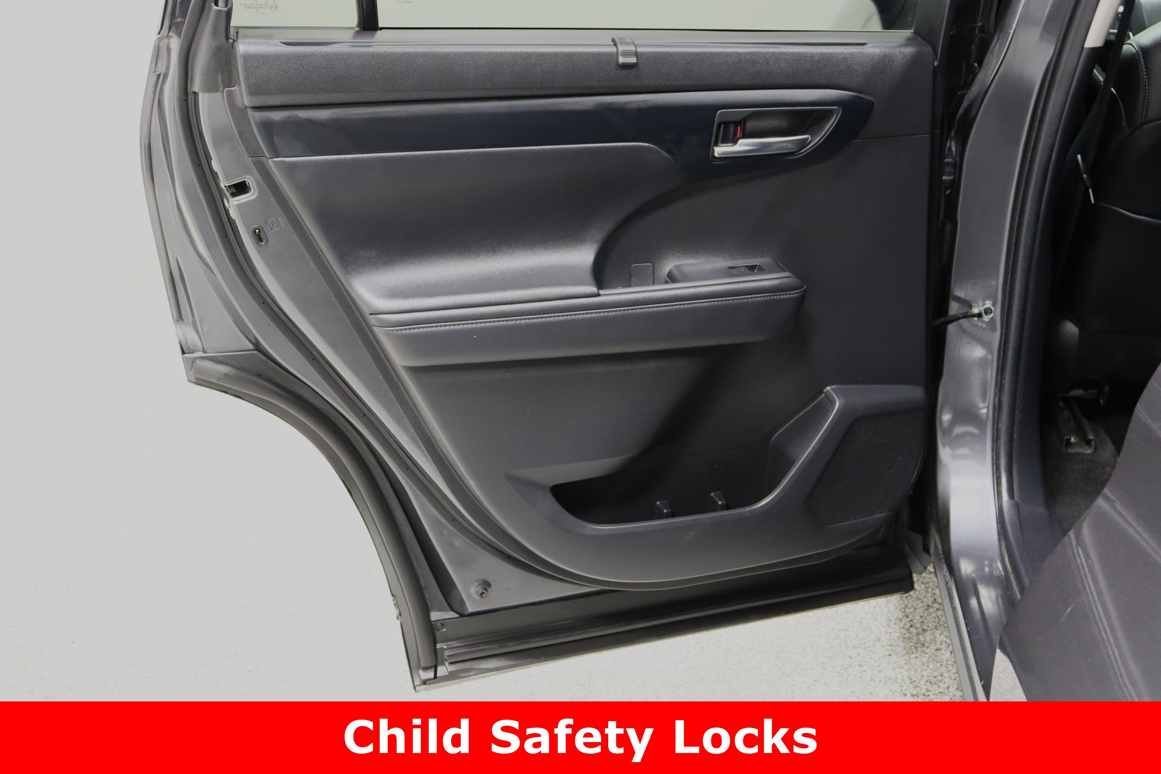Used 2024 Toyota Highlander XLE image 28