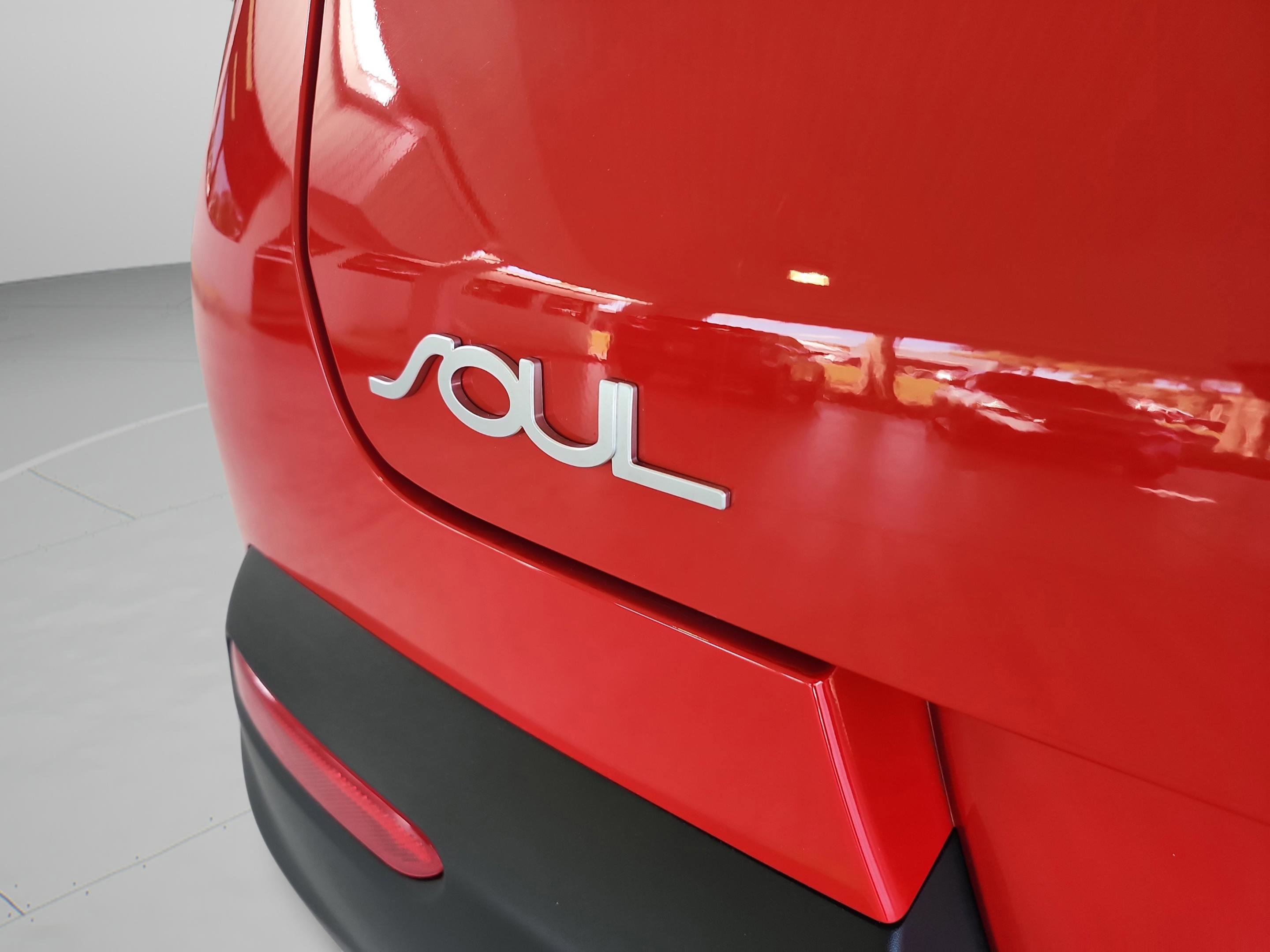 Used 2022 Kia Soul LX w/ Technology Package FWD image 28