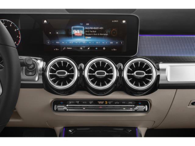 Used 2021 Mercedes-Benz GLB 250 4MATIC w/ Premium Package image 22