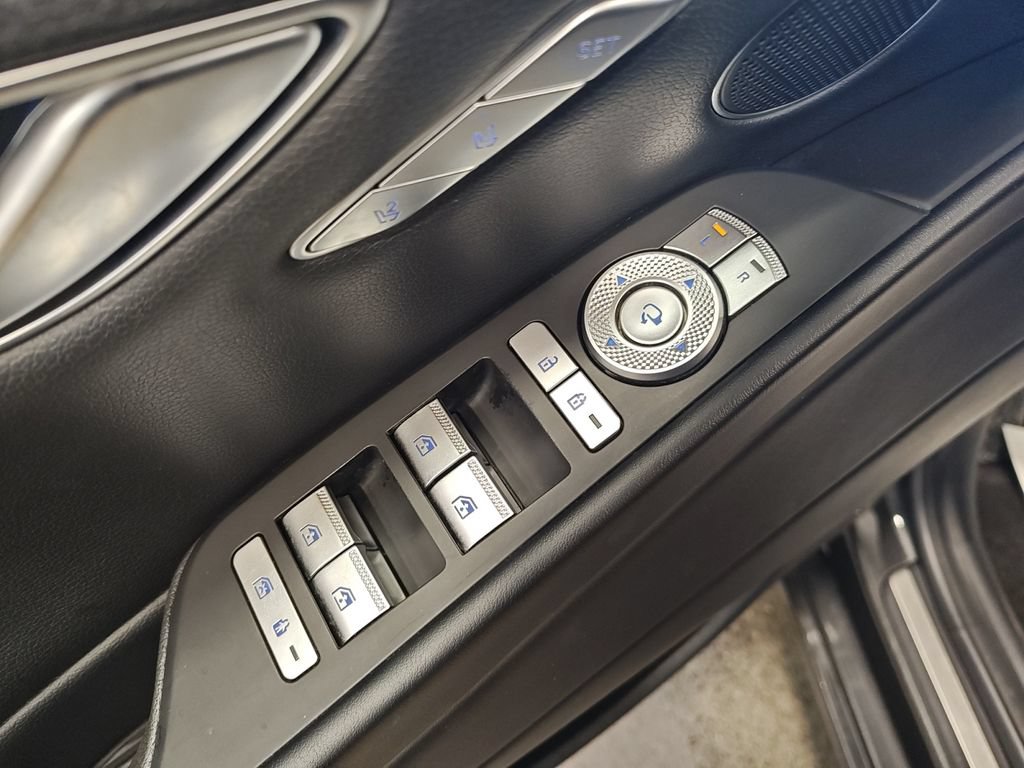 Used 2024 Genesis G80 2.5T AWD/4WD image 17