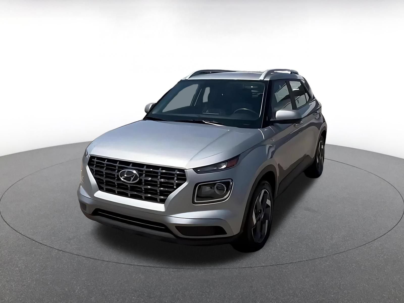 Used 2026 Hyundai Venue SEL FWD image 8