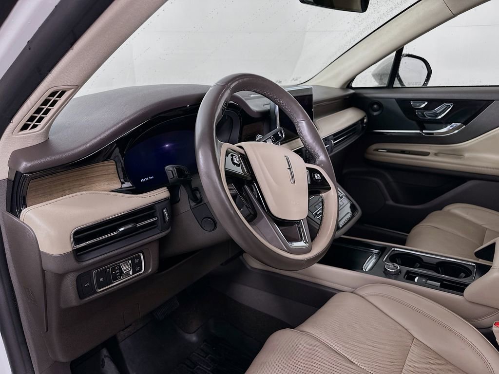 Used 2022 Lincoln Corsair Reserve w/ Equipment Group 201A image 13