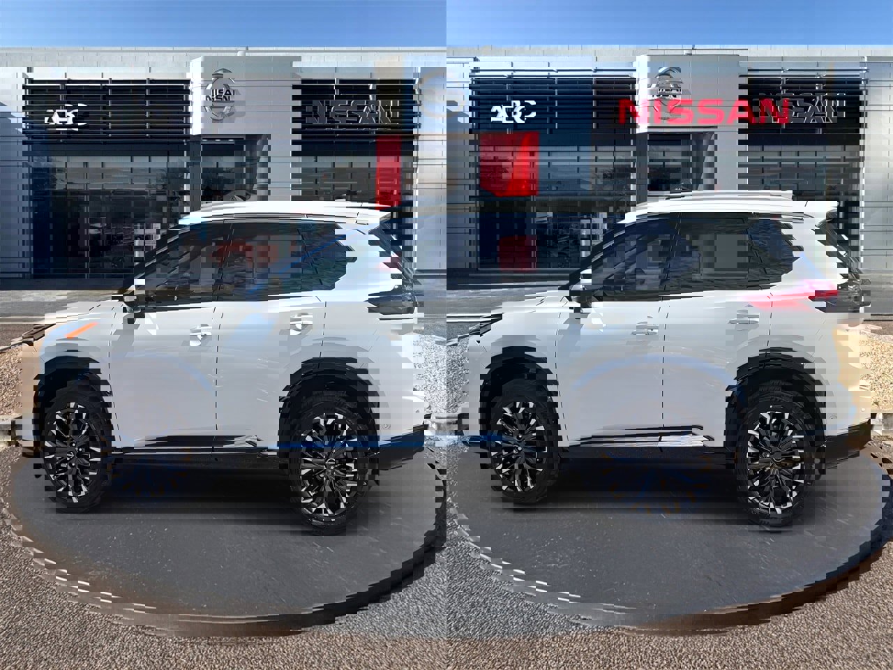 New 2026 Nissan Rogue Platinum w/ Platinum Premium Package image 8