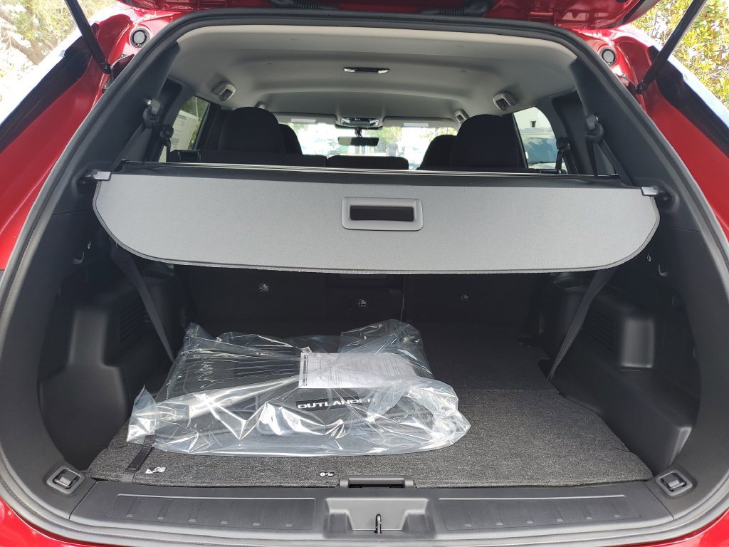 New 2026 Mitsubishi Outlander ES FWD image 9