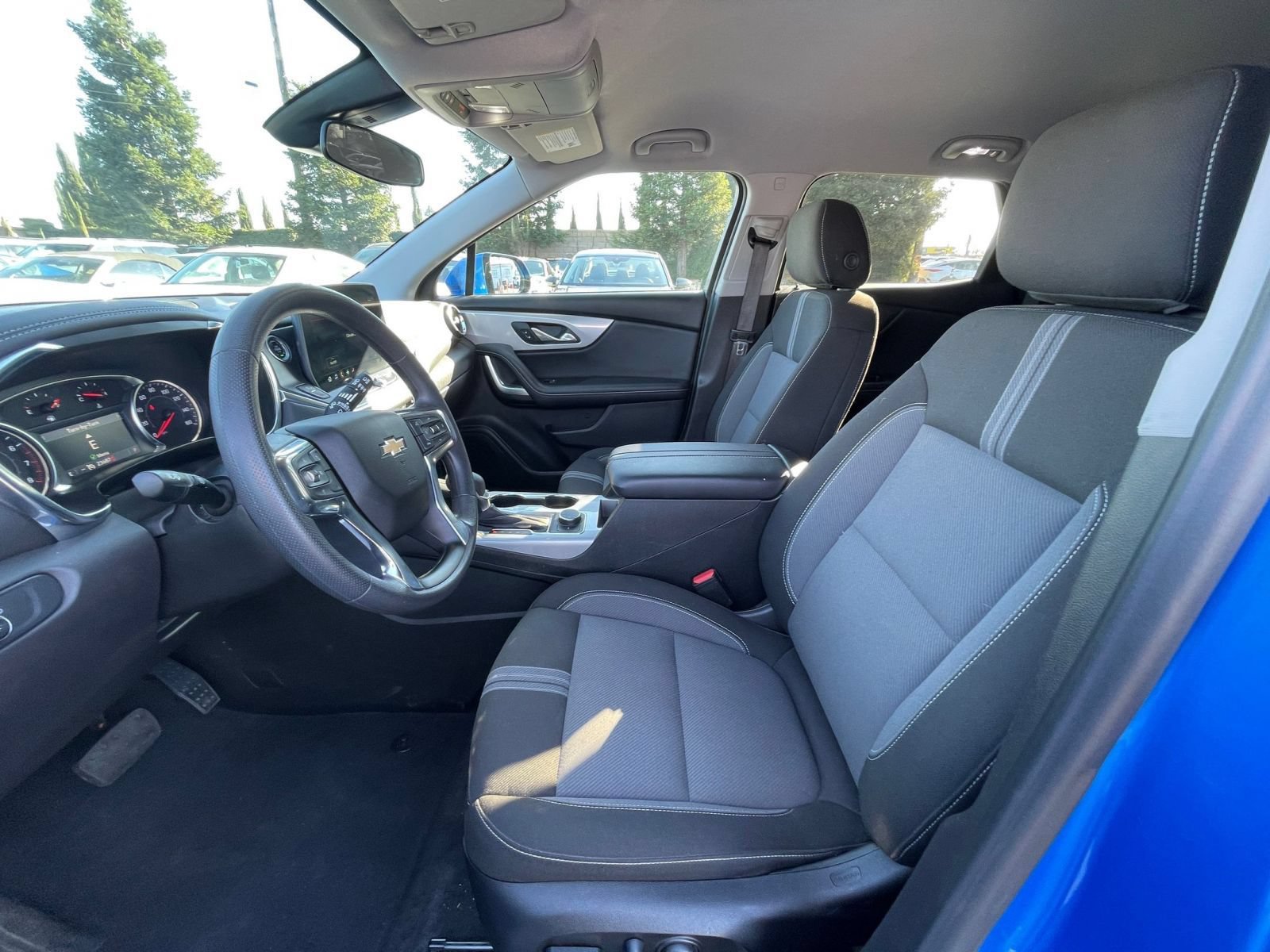 Used 2025 Chevrolet Blazer LT FWD image 22