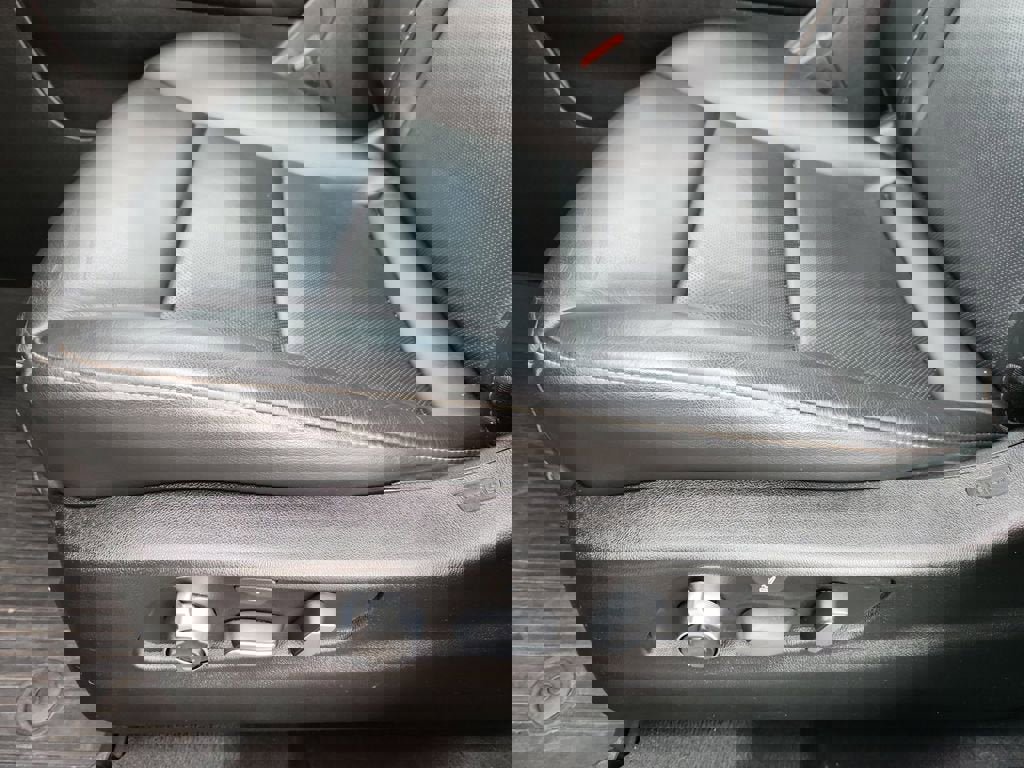 Used 2021 Cadillac XT4 Sport image 20